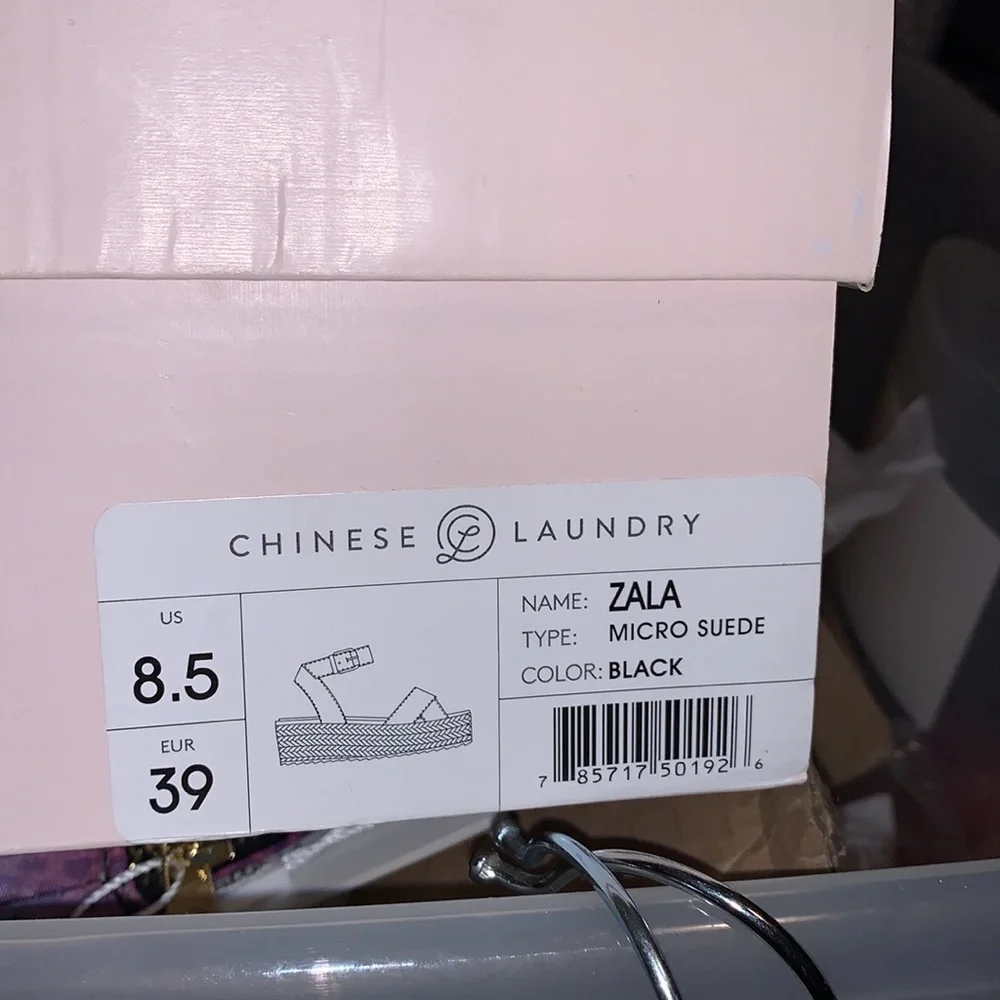 CHINESE LAUNDRY *Zala* black micro suede tan platform sandals 8.5
